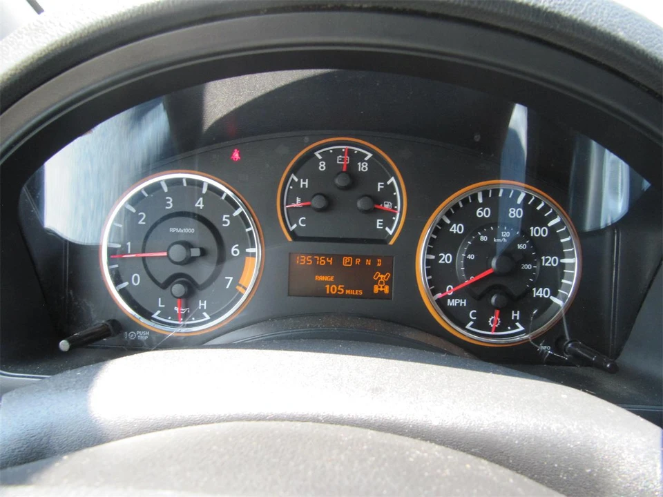 2015 Nissan Armada - Image 13 of 27