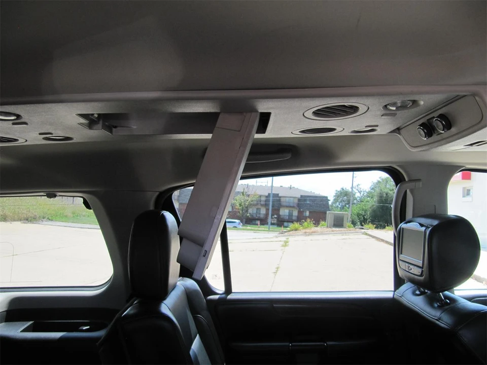 2015 Nissan Armada - Image 20 of 27