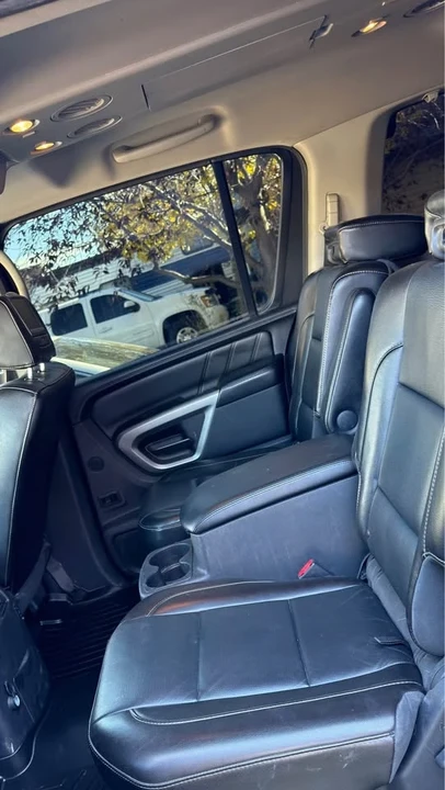 2015 Nissan Armada - Image 12 of 13