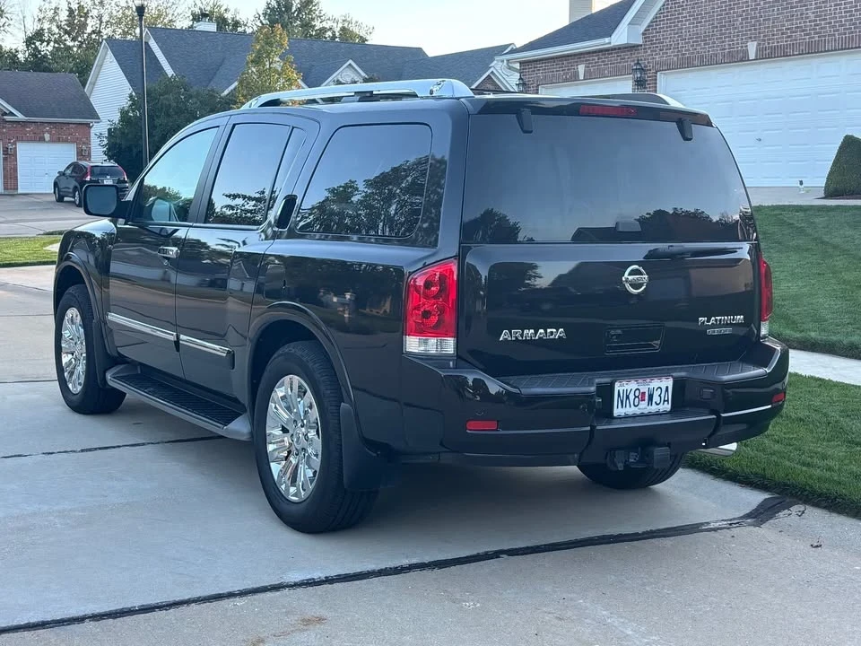 2015 Nissan Armada - Image 5 of 19