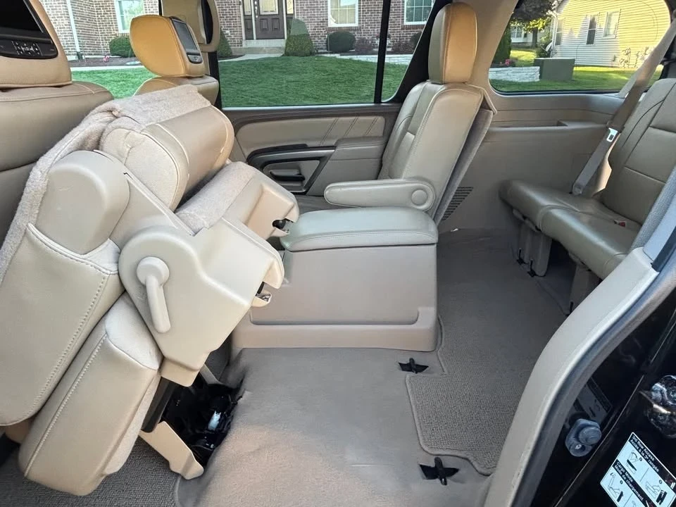 2015 Nissan Armada - Image 13 of 19