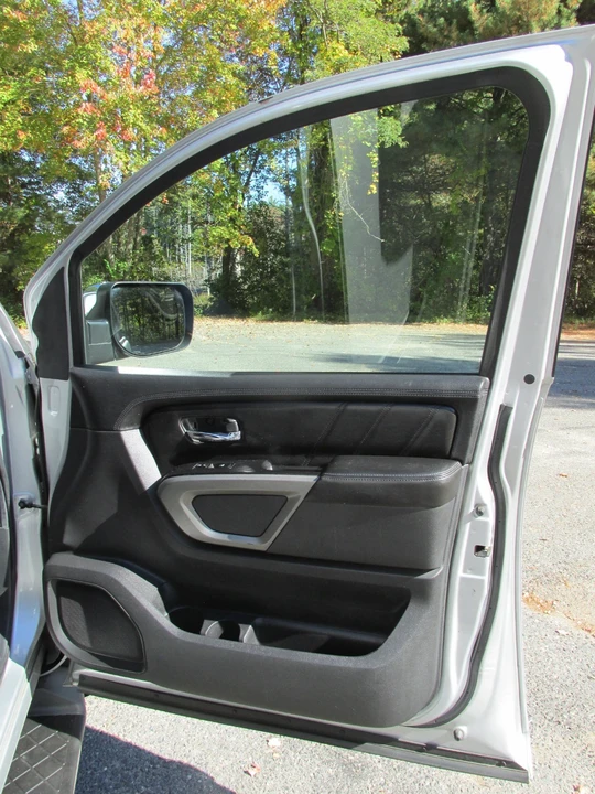 2015 Nissan Armada - Image 9 of 21