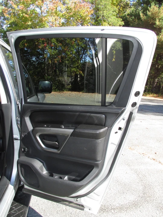 2015 Nissan Armada - Image 10 of 21