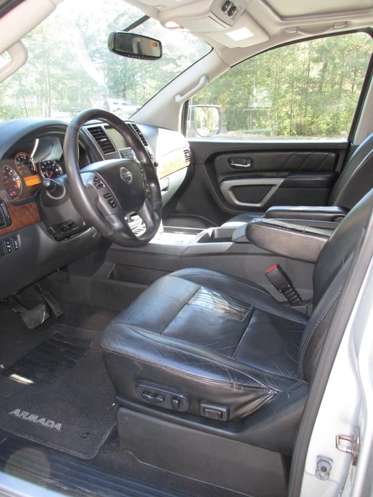 2015 Nissan Armada - Image 13 of 21