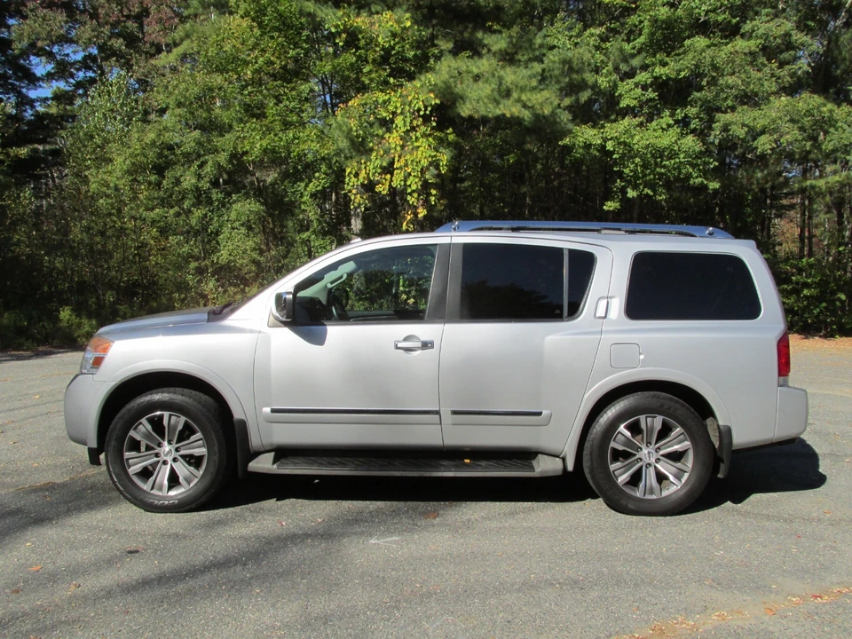 2015 Nissan Armada - Image 2 of 21
