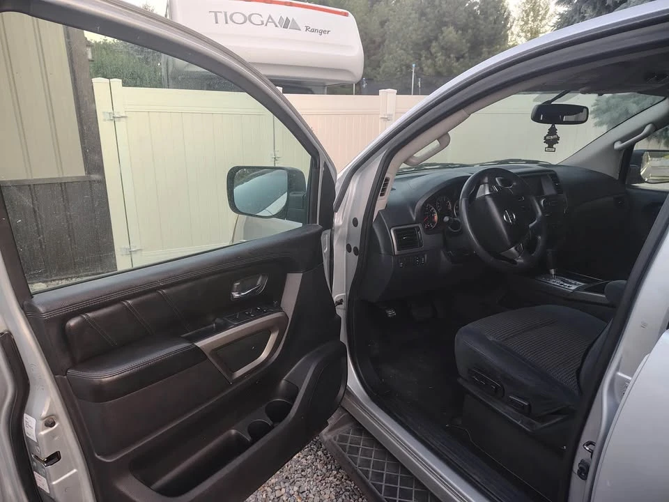 2015 Nissan Armada - Image 12 of 12