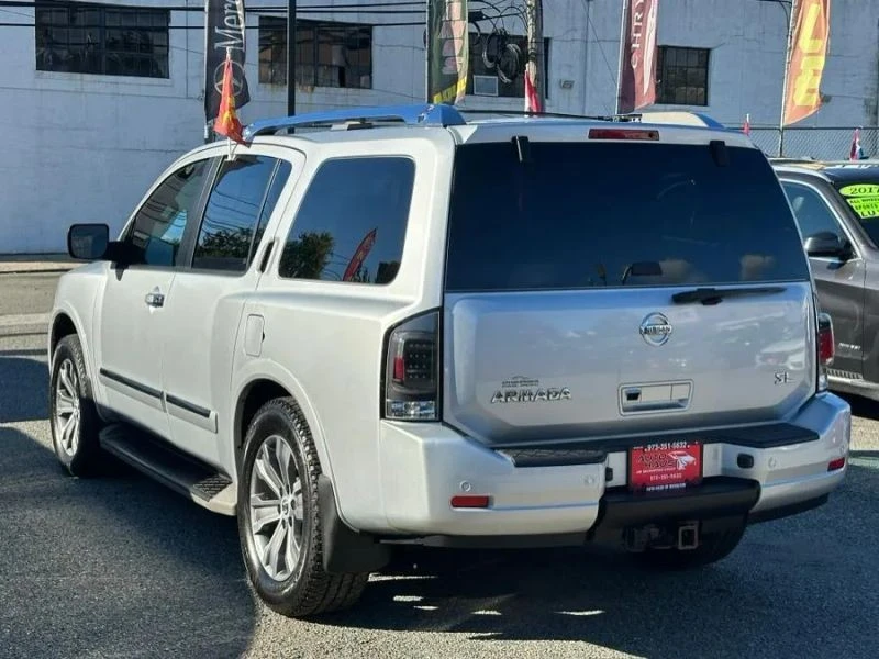 2015 Nissan Armada - Image 4 of 12