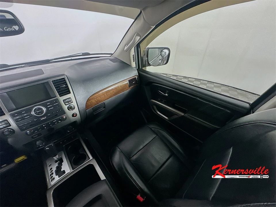 2015 Nissan Armada - Image 11 of 21