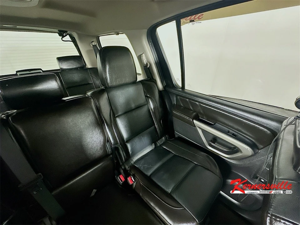 2015 Nissan Armada - Image 14 of 21