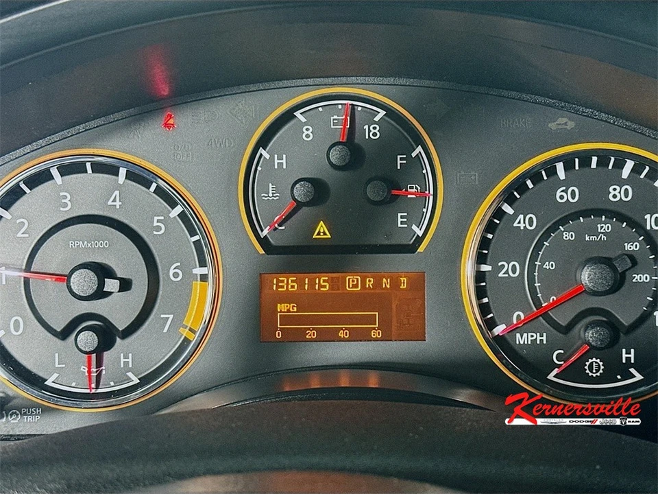 2015 Nissan Armada - Image 15 of 21