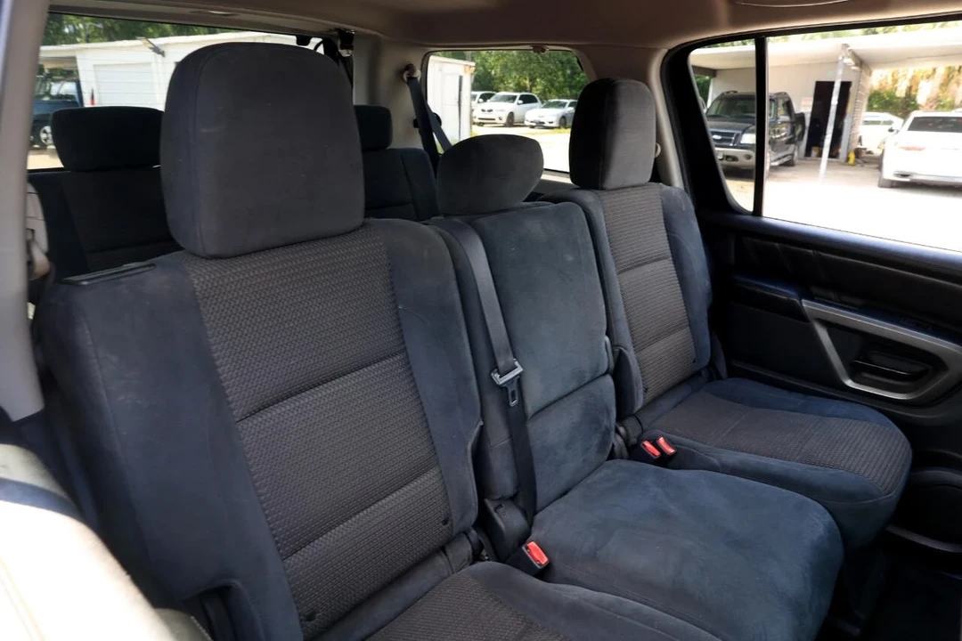 2015 Nissan Armada - Image 14 of 21