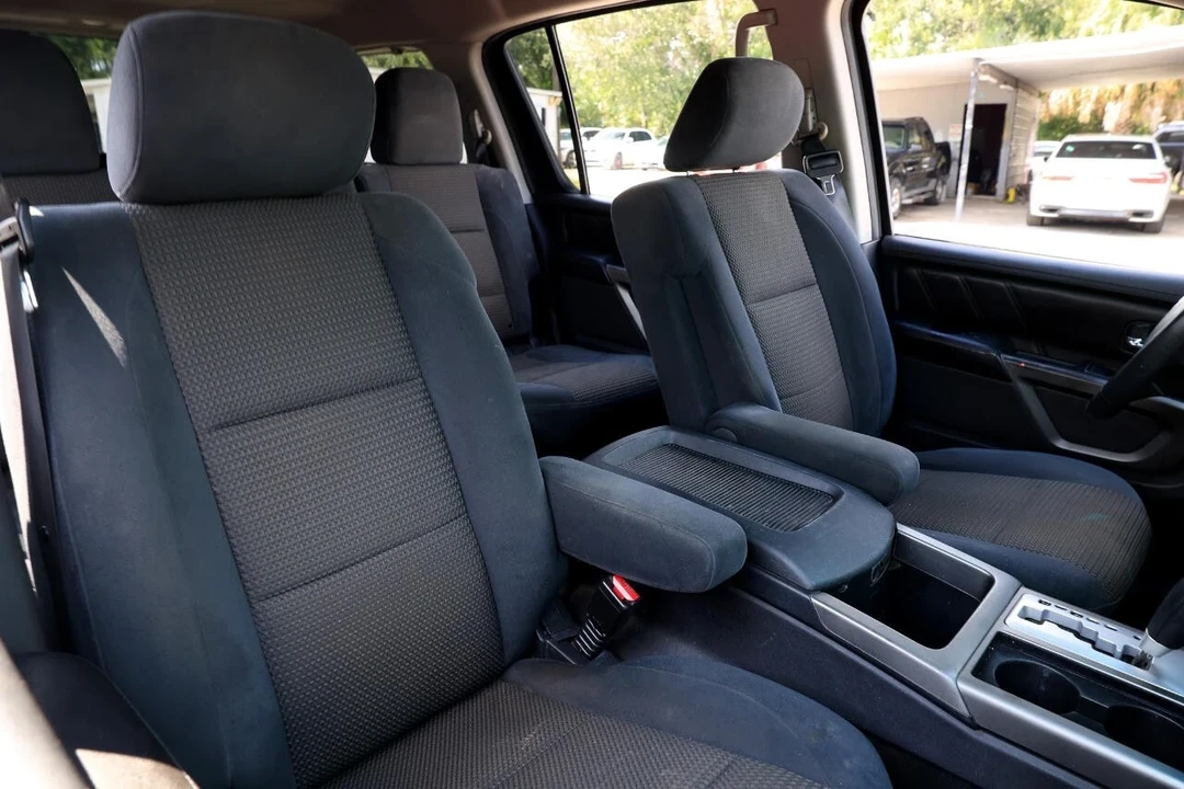 2015 Nissan Armada - Image 16 of 21