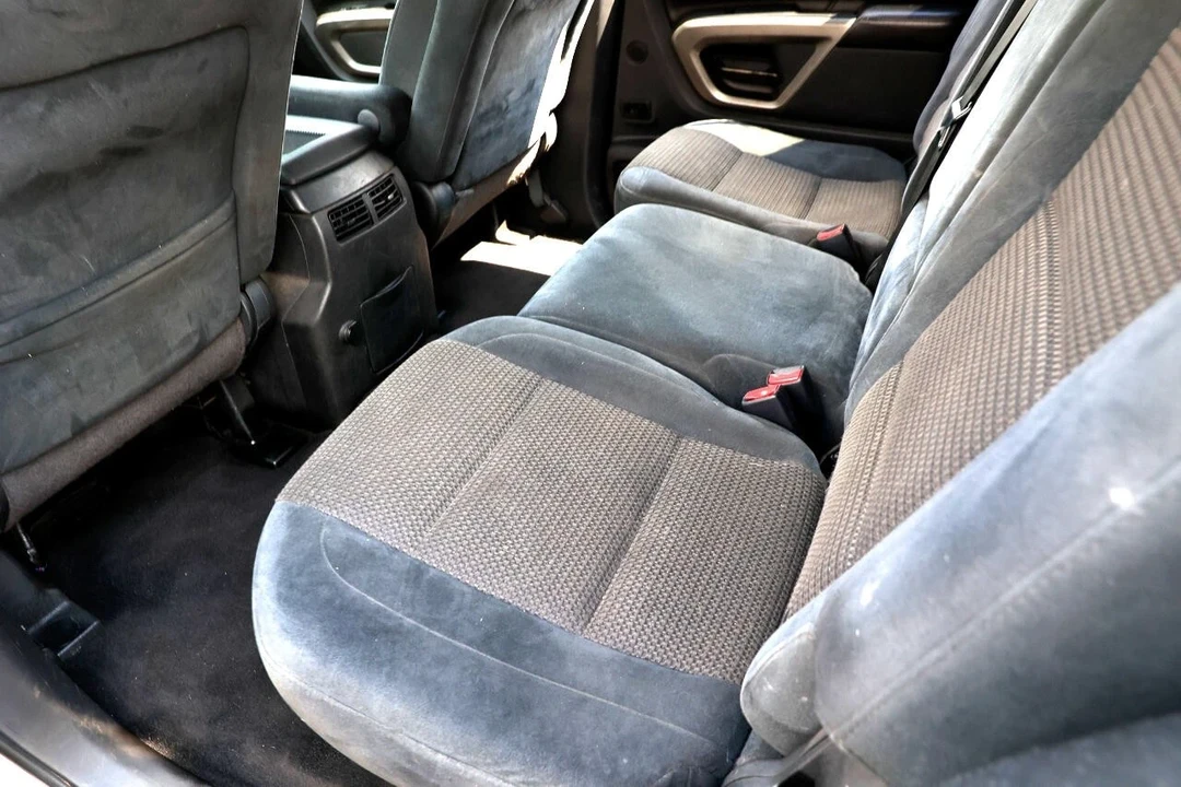 2015 Nissan Armada - Image 10 of 21