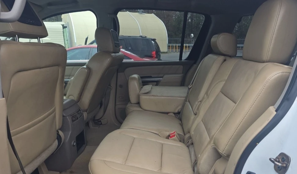 2015 Nissan Armada - Image 12 of 21