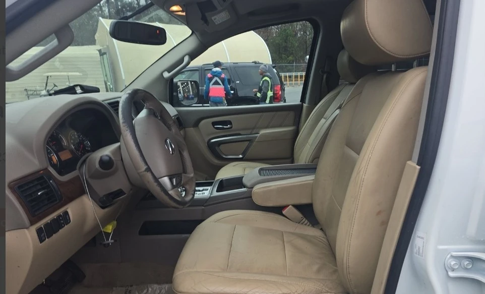 2015 Nissan Armada - Image 9 of 21