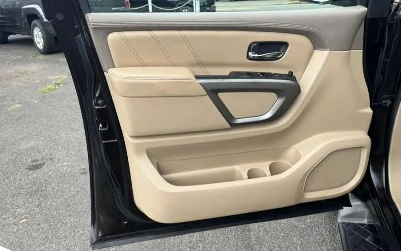 2015 Nissan Armada - Image 12 of 12