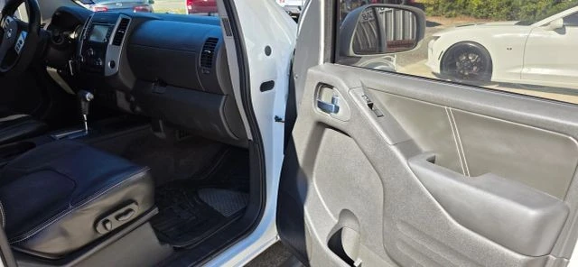 2015 Nissan Frontier 2nd Gen - Image 16 of 21