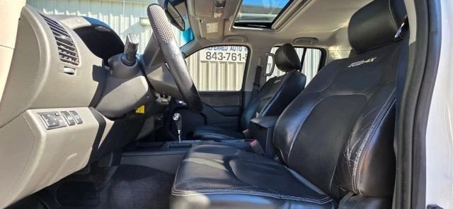 2015 Nissan Frontier 2nd Gen - Image 11 of 21