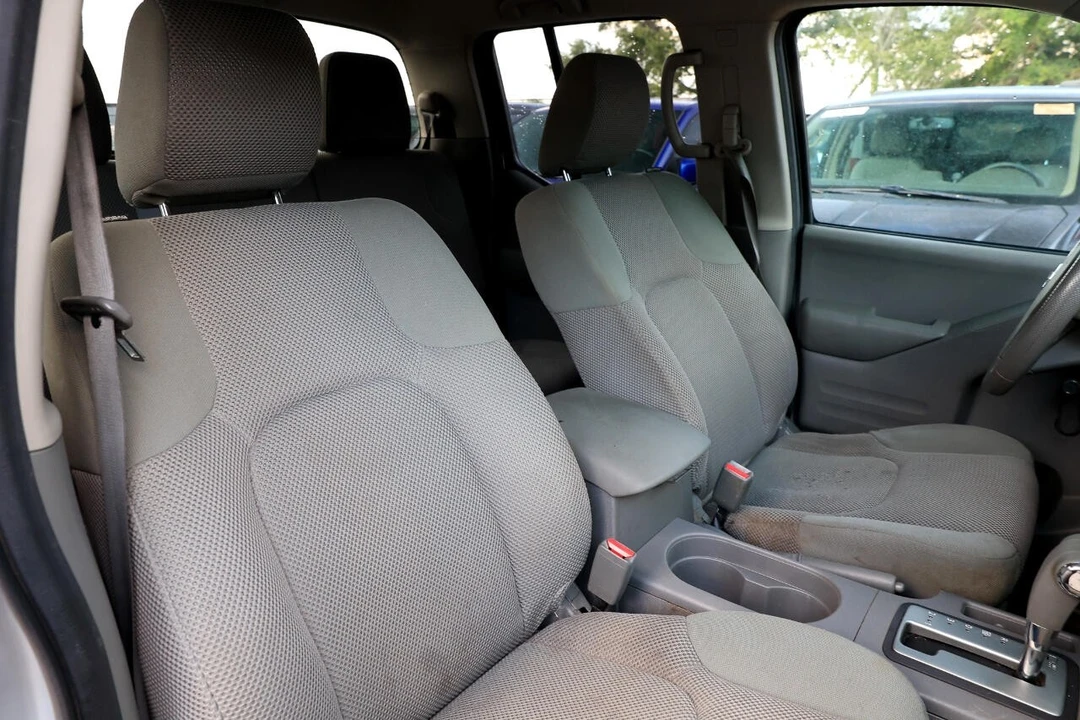 2015 Nissan Frontier 2nd Gen - Image 18 of 21