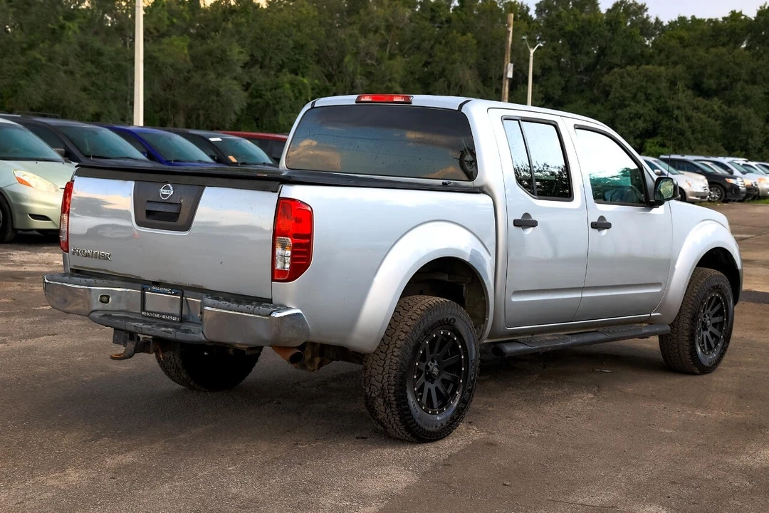 2015 Nissan Frontier 2nd Gen - Image 11 of 12