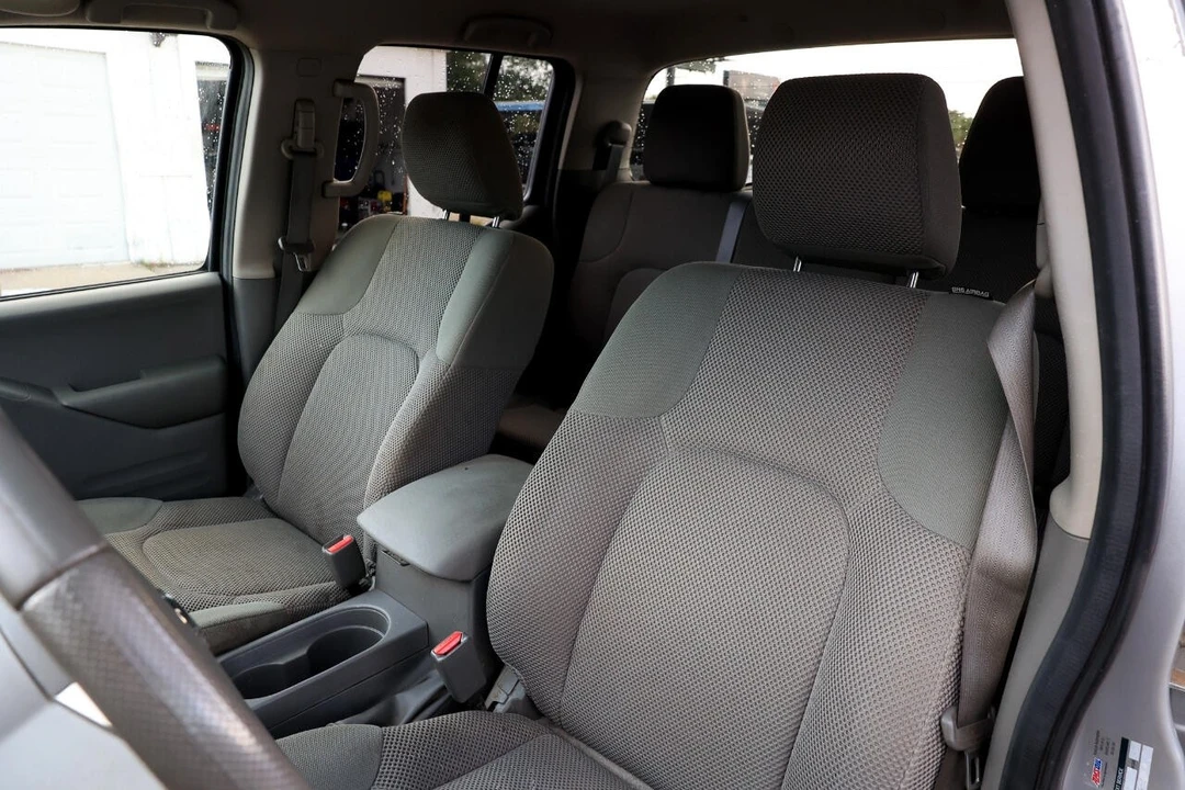 2015 Nissan Frontier 2nd Gen - Image 6 of 12