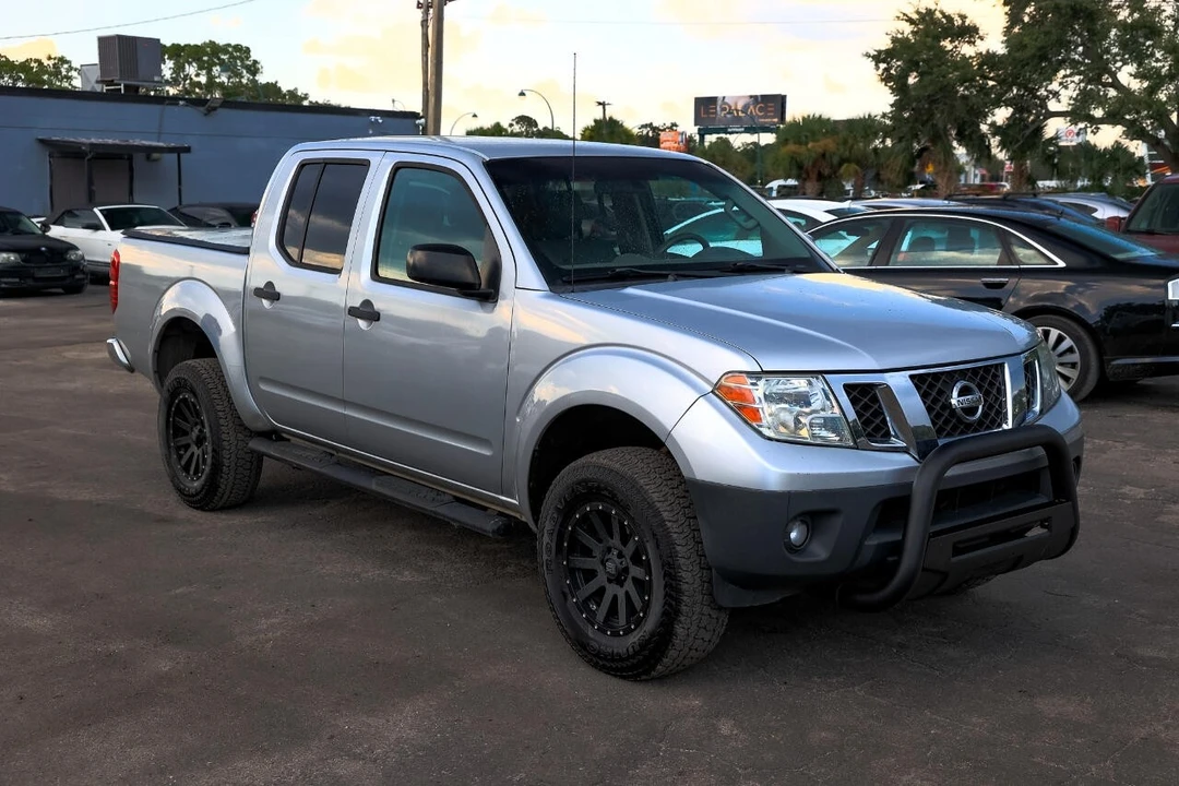 2015 Nissan Frontier 2nd Gen - Image 15 of 21