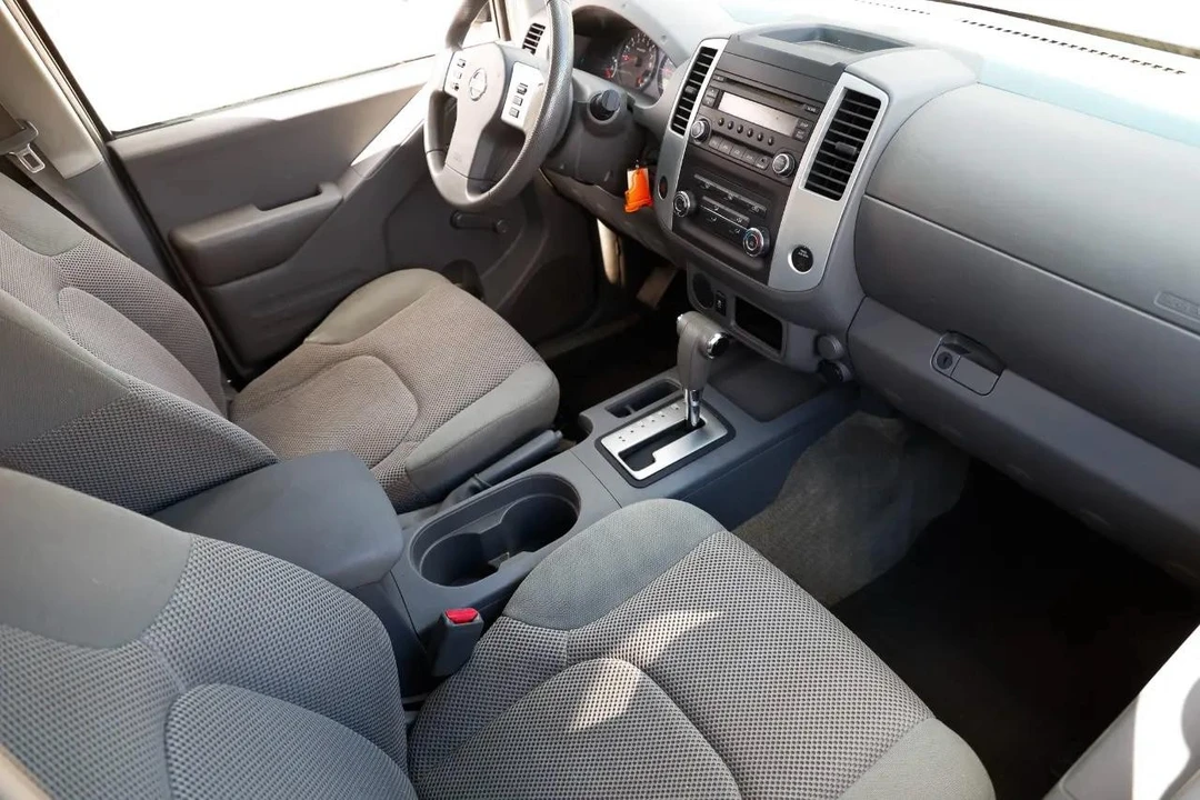 2015 Nissan Frontier 2nd Gen - Image 18 of 21