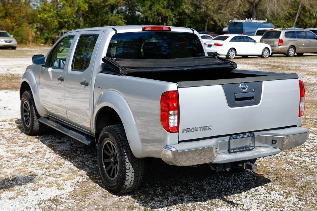 2015 Nissan Frontier 2nd Gen - Image 5 of 21