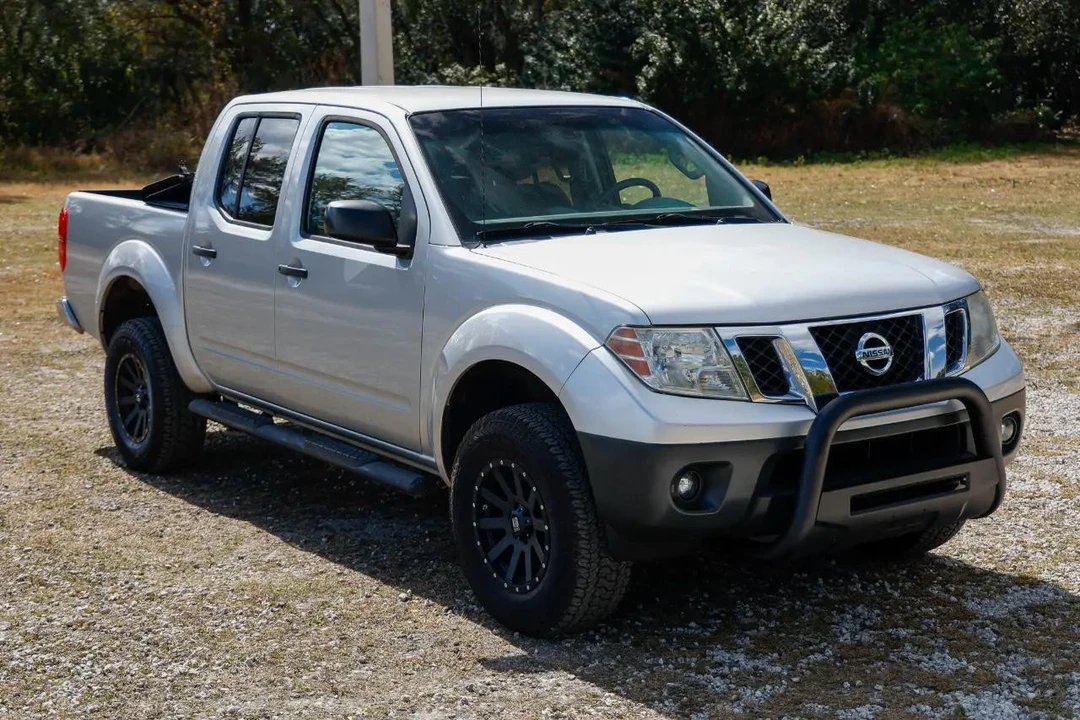 2015 Nissan Frontier 2nd Gen - Image 15 of 21