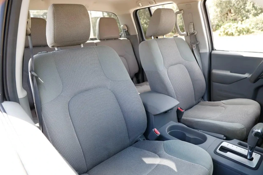 2015 Nissan Frontier 2nd Gen - Image 16 of 21