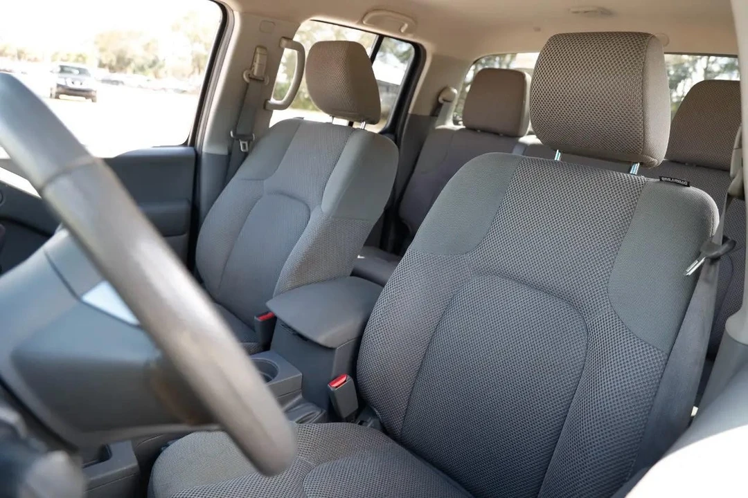 2015 Nissan Frontier 2nd Gen - Image 4 of 21