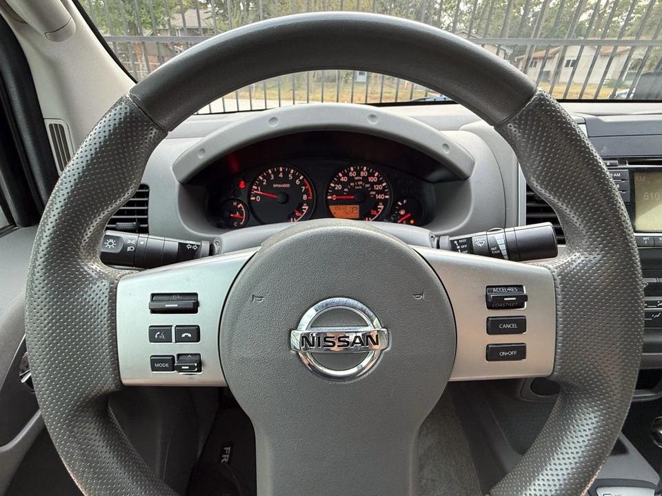 2015 Nissan Frontier 2nd Gen - Image 11 of 12