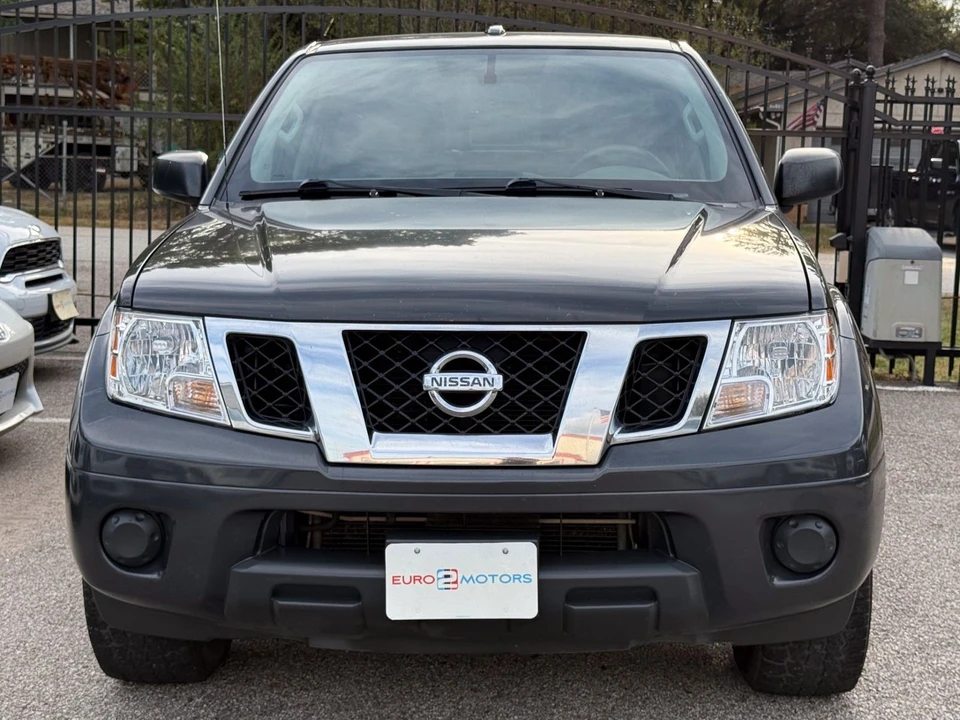 2015 Nissan Frontier 2nd Gen - Image 2 of 12