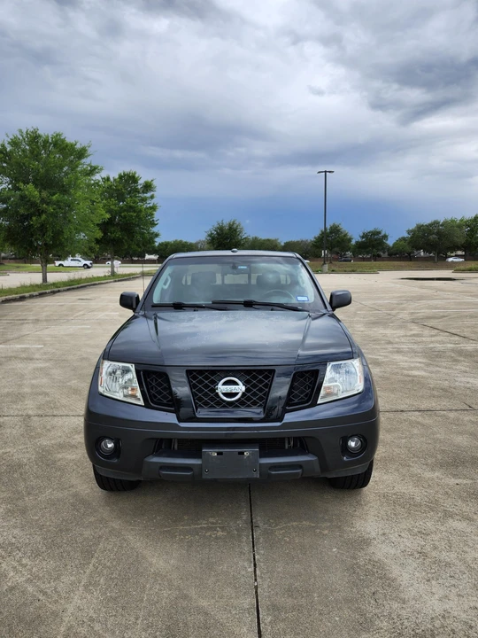 2015 Nissan Frontier 2nd Gen - Image 5 of 31