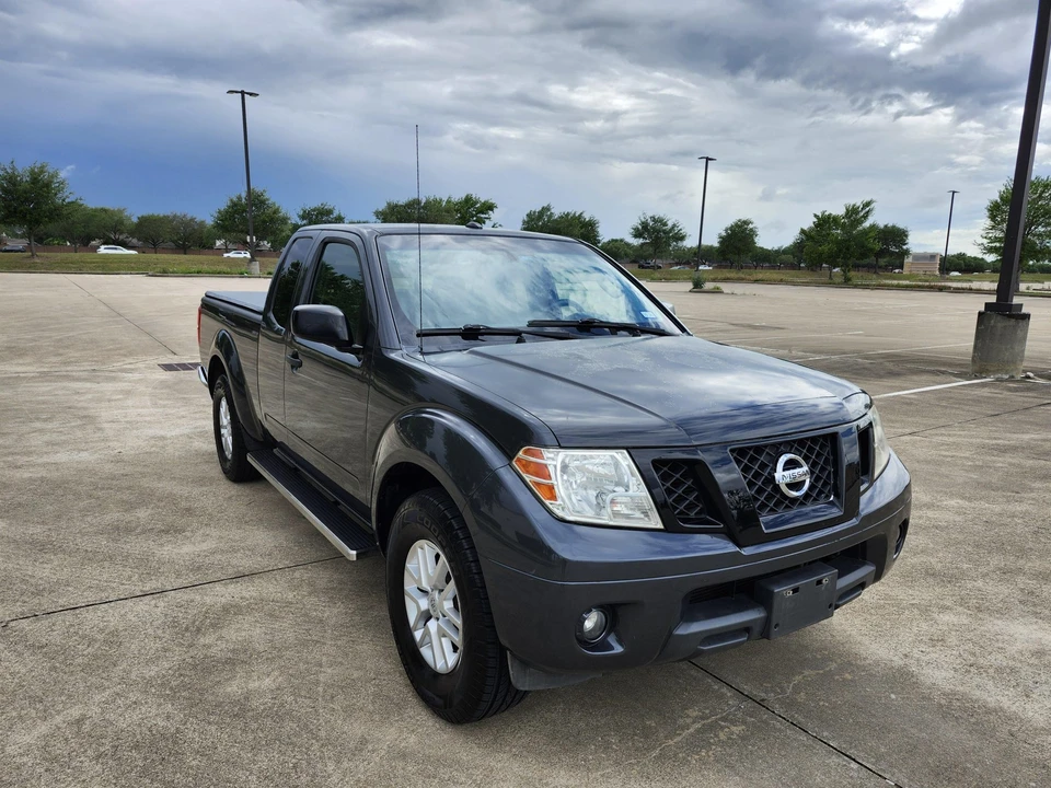 2015 Nissan Frontier 2nd Gen - Image 2 of 31