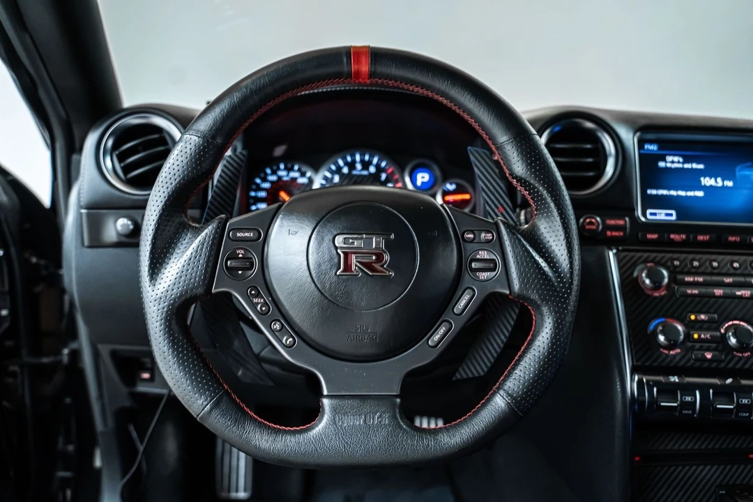 2015 Nissan R35 GT-R Black Edition - Image 28 of 31