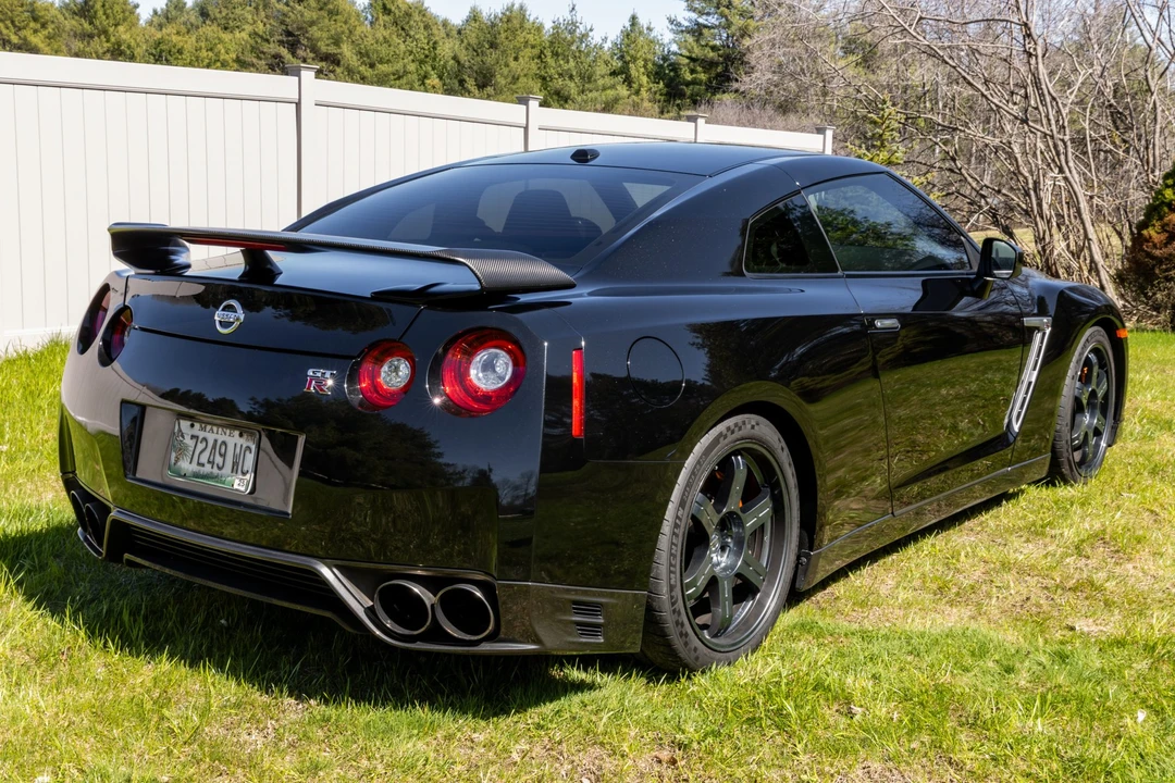 2015 Nissan R35 GT-R Black Edition - Image 5 of 31