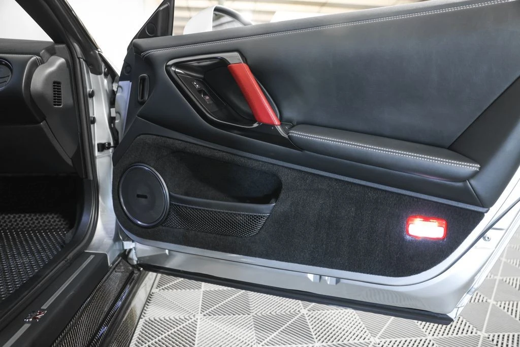 2015 Nissan R35 GT-R Black Edition - Image 25 of 31