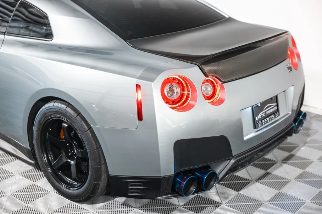 2015 Nissan R35 GT-R Black Edition - Image 18 of 31