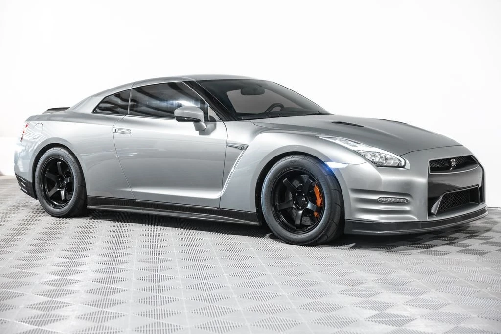 2015 Nissan R35 GT-R Black Edition - Image 5 of 31