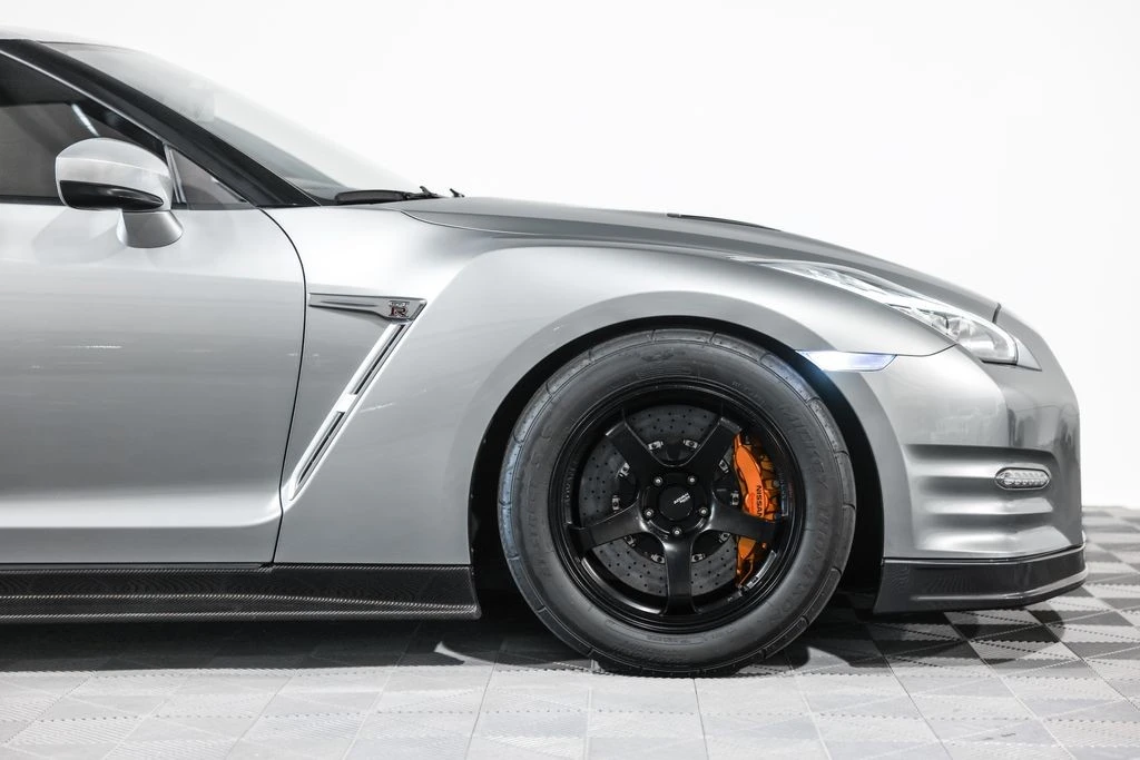 2015 Nissan R35 GT-R Black Edition - Image 4 of 31