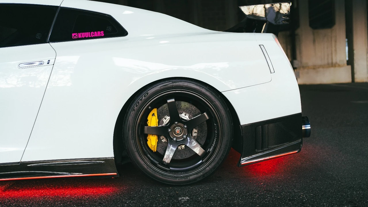 2015 Nissan R35 GT-R NISMO - Image 17 of 31