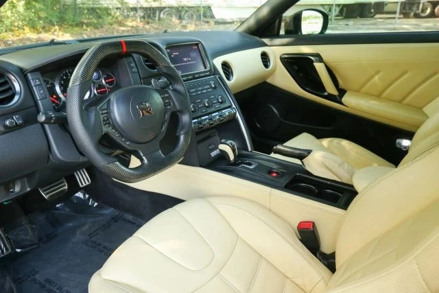 2015 Nissan R35 GT-R Premium - Image 26 of 31