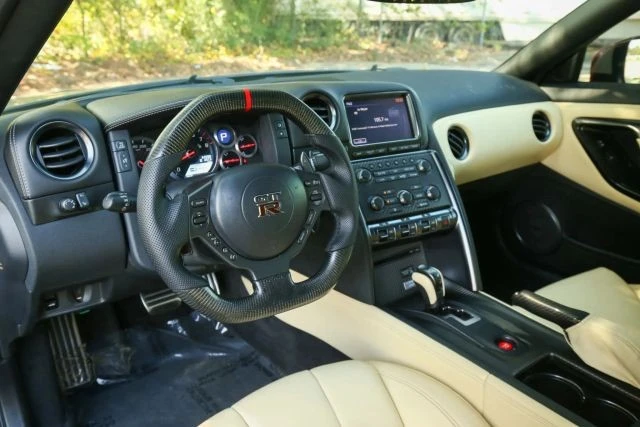 2015 Nissan R35 GT-R Premium - Image 27 of 31