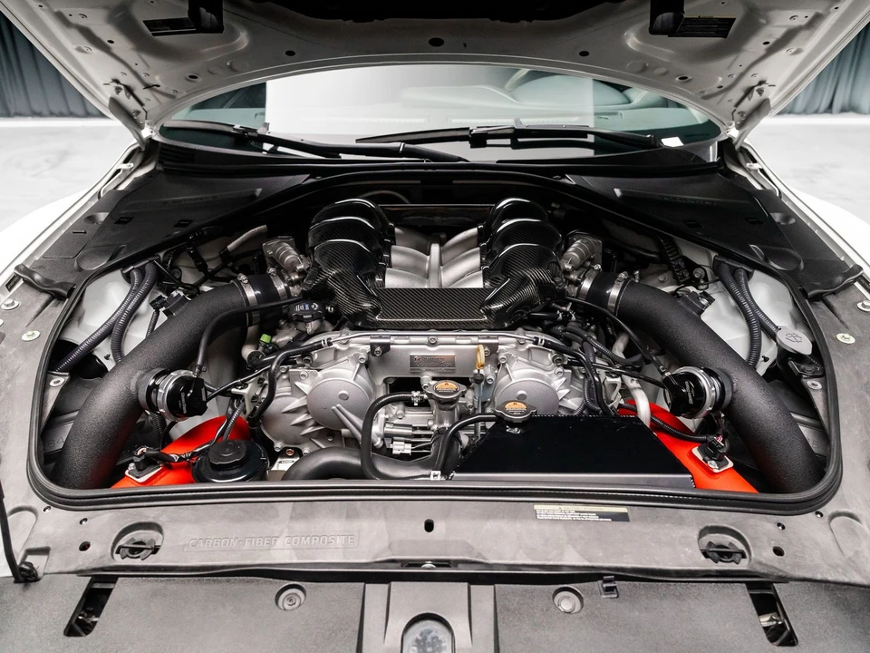 2015 Nissan R35 GT-R Premium - Image 2 of 31