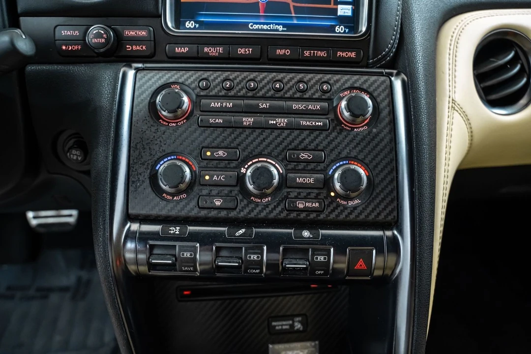 2015 Nissan R35 GT-R Premium - Image 30 of 31