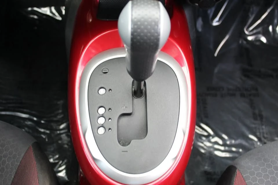 2015 Nissan Juke - Image 16 of 20