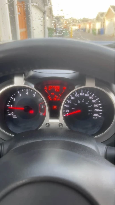 2015 Nissan Juke - Image 7 of 16