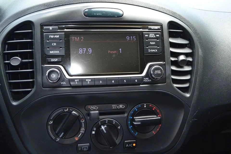 2015 Nissan Juke - Image 13 of 20