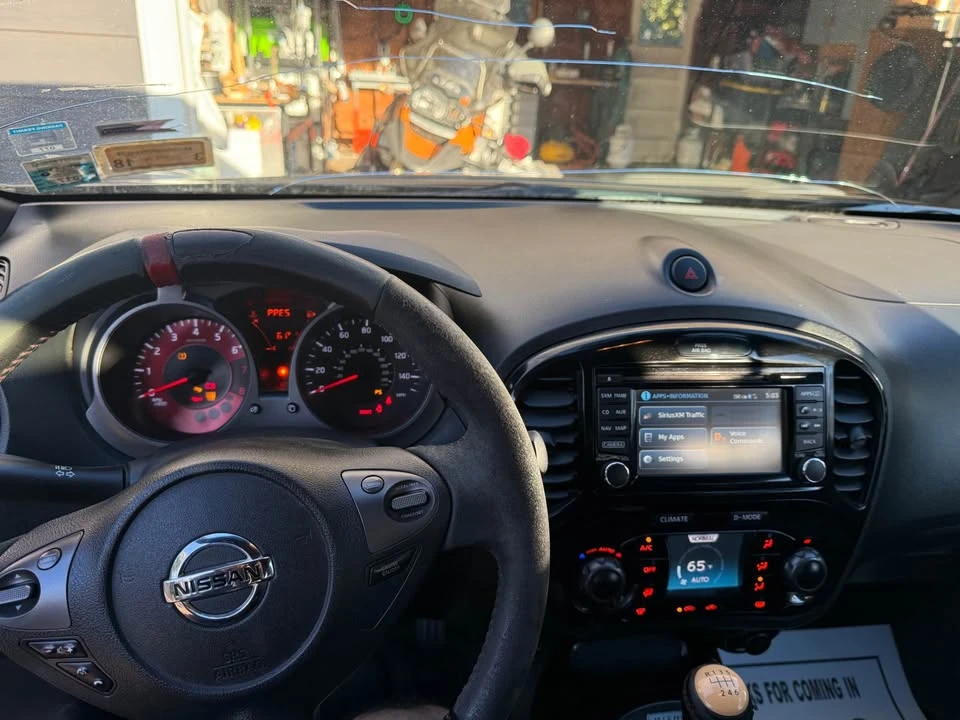 2015 Nissan Juke - Image 9 of 16